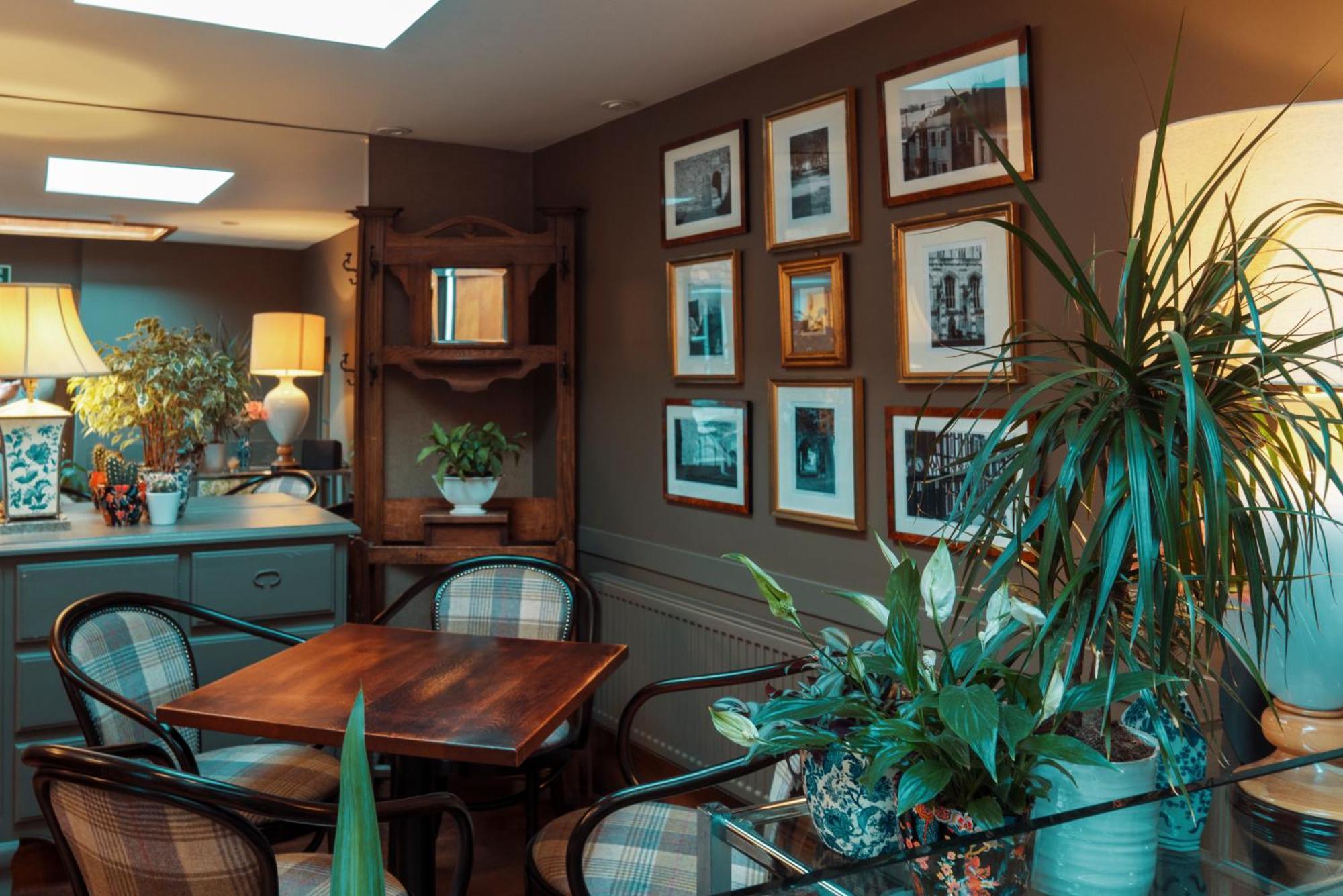 The Old Vine Hotel Winchester Ngoại thất bức ảnh