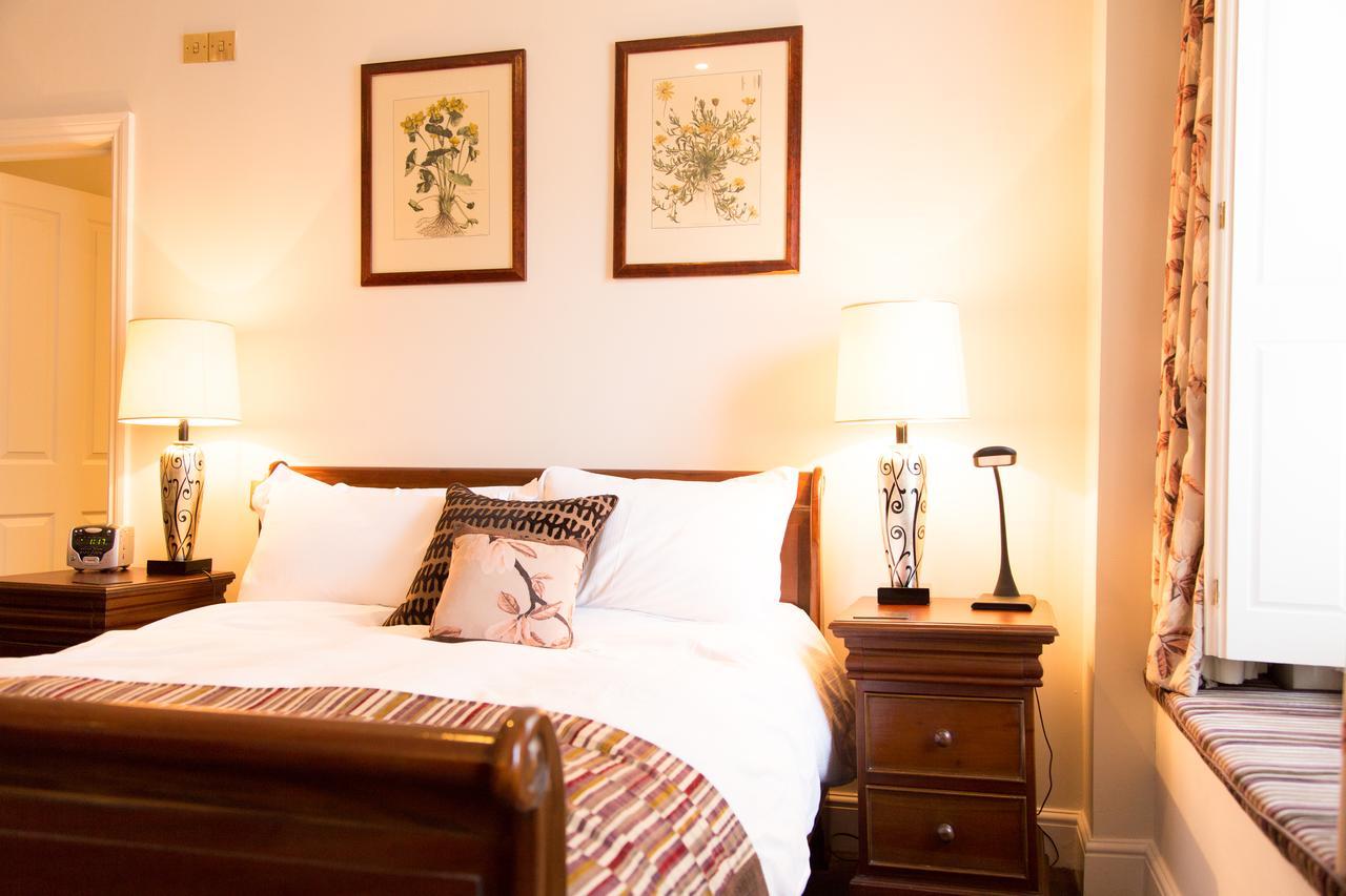 The Old Vine Hotel Winchester Ngoại thất bức ảnh
