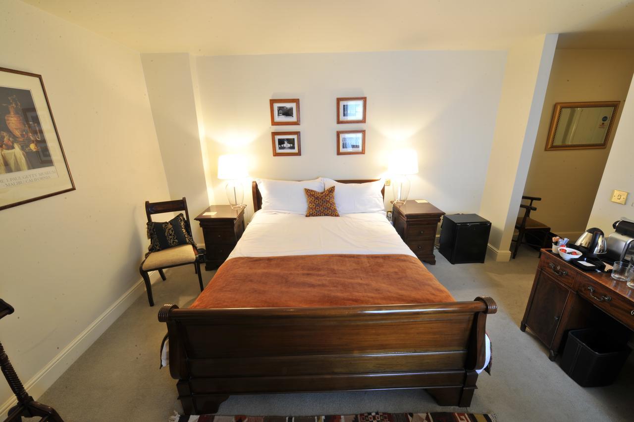 The Old Vine Hotel Winchester Ngoại thất bức ảnh