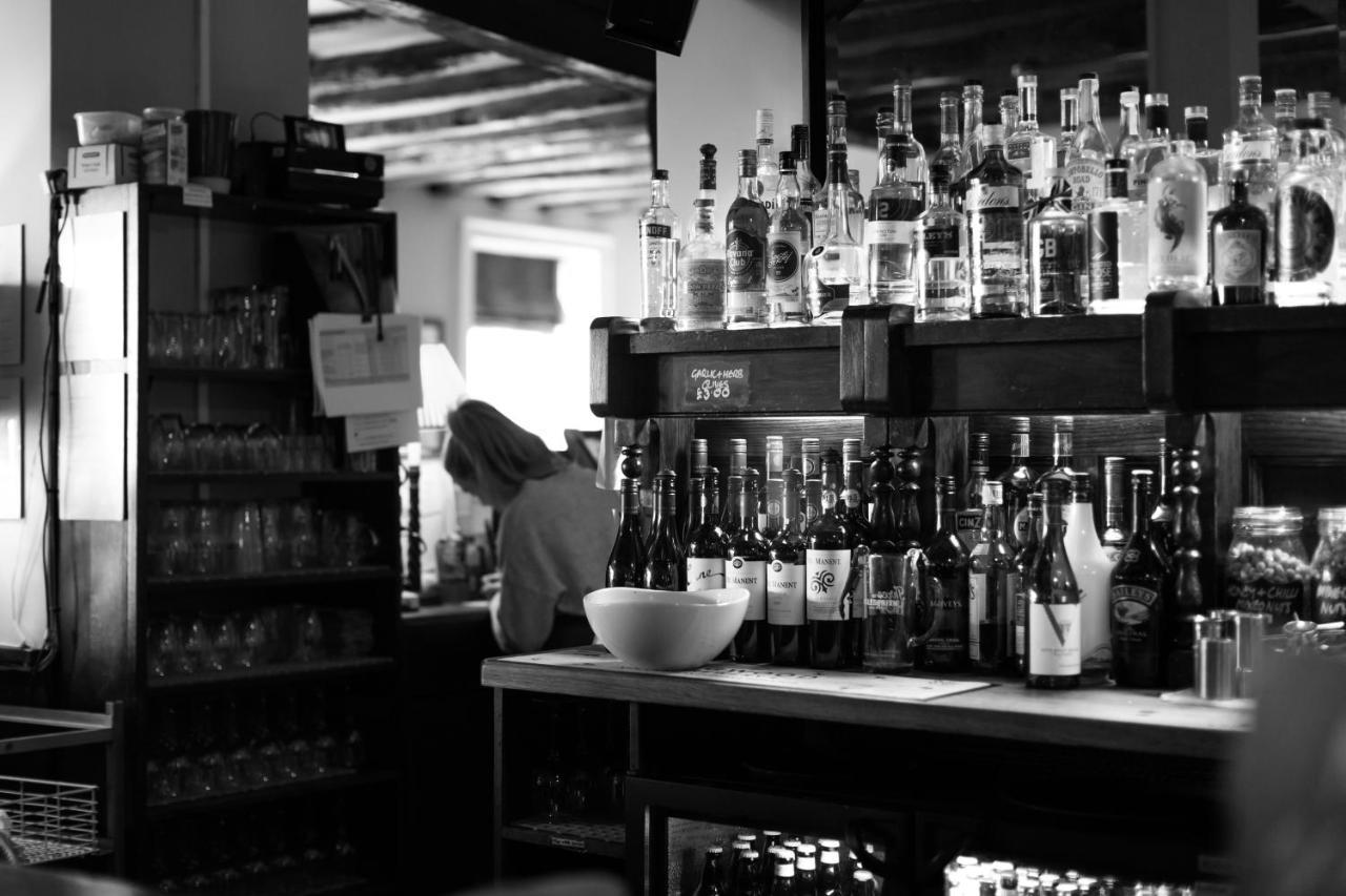 The Old Vine Hotel Winchester Ngoại thất bức ảnh