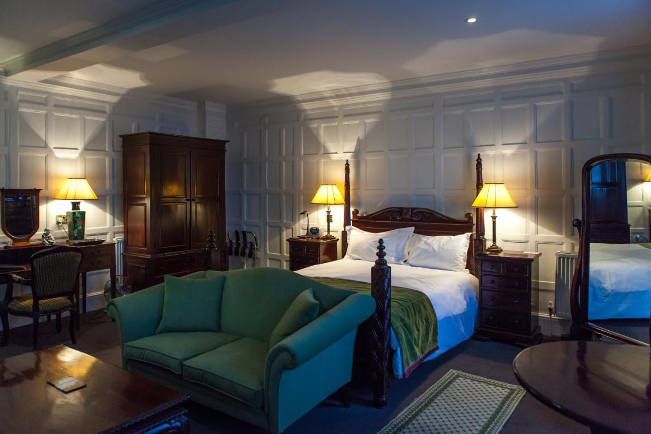 The Old Vine Hotel Winchester Ngoại thất bức ảnh